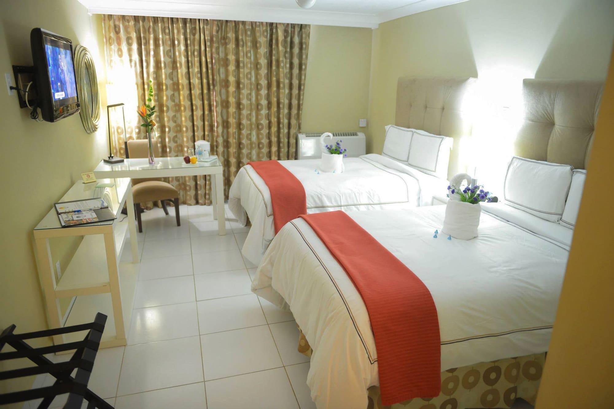 מלון פאלם ביץ' Tryp By Wyndham Aruba (Adults Only) מראה חיצוני תמונה